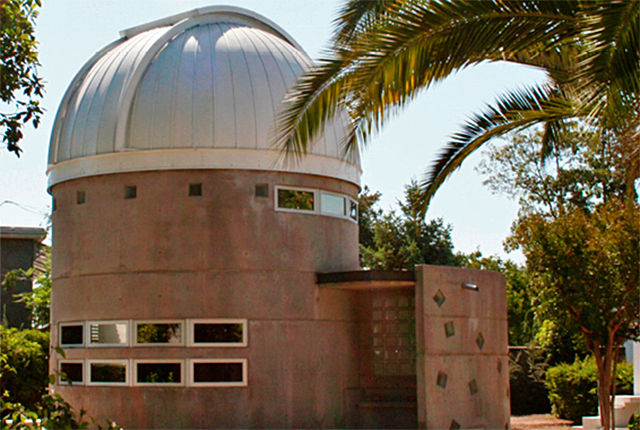 Descubriendo el Observatorio Astronómico Nacional, de la mano del astrónomo José Maza